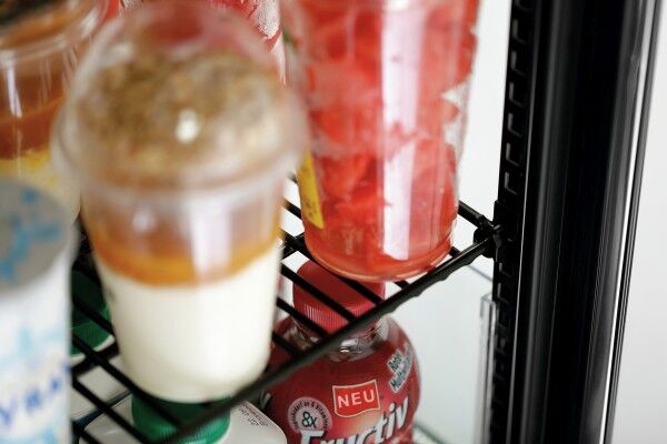 24_700398G