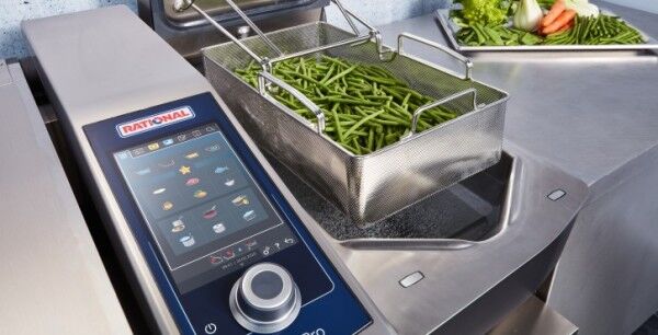 ivario-pro-2-s-unit-load-autolift-boiling-green-beans-ration